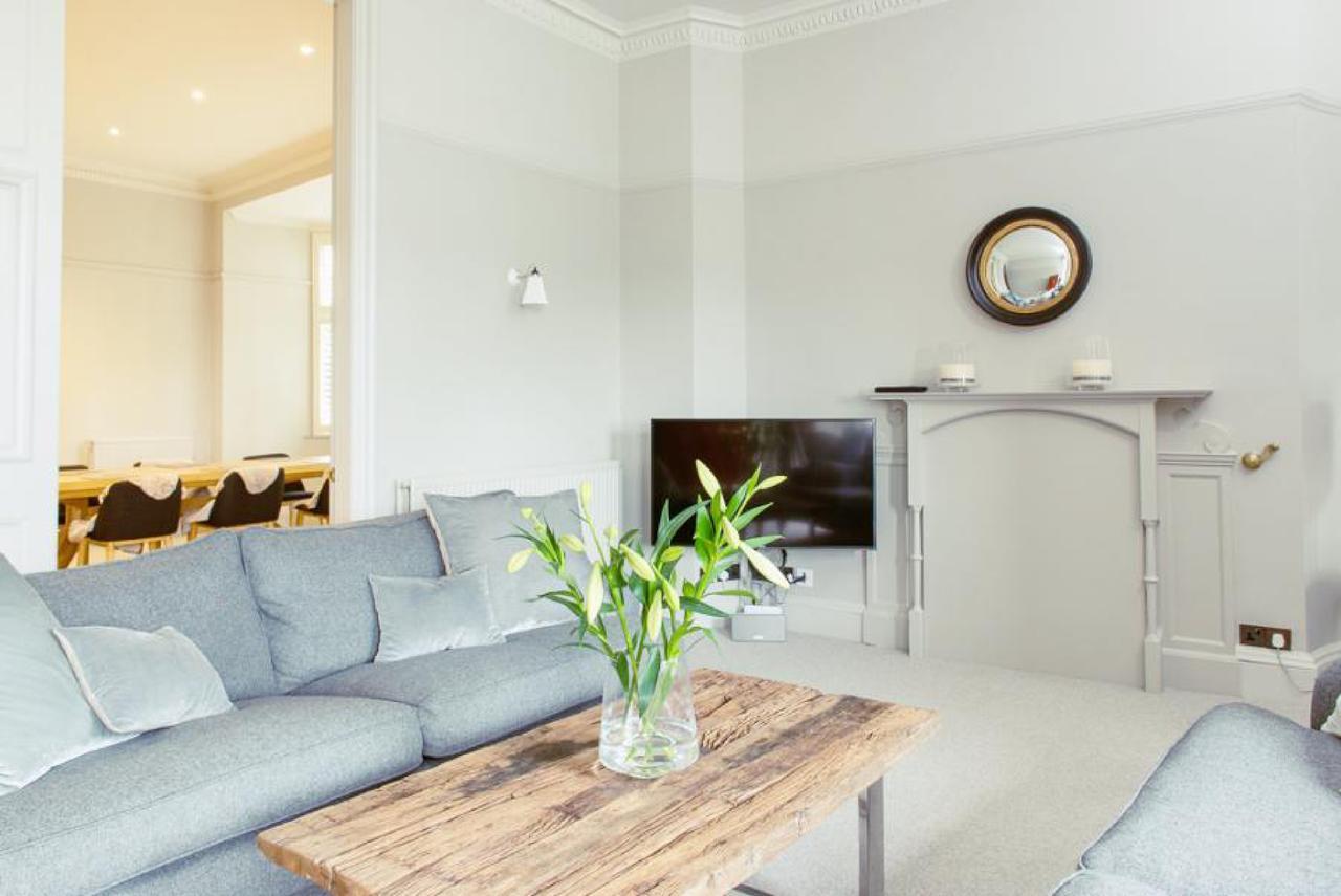 Ramsay Gardens - Grand 4-bedroom Next To Castle Edinburgh